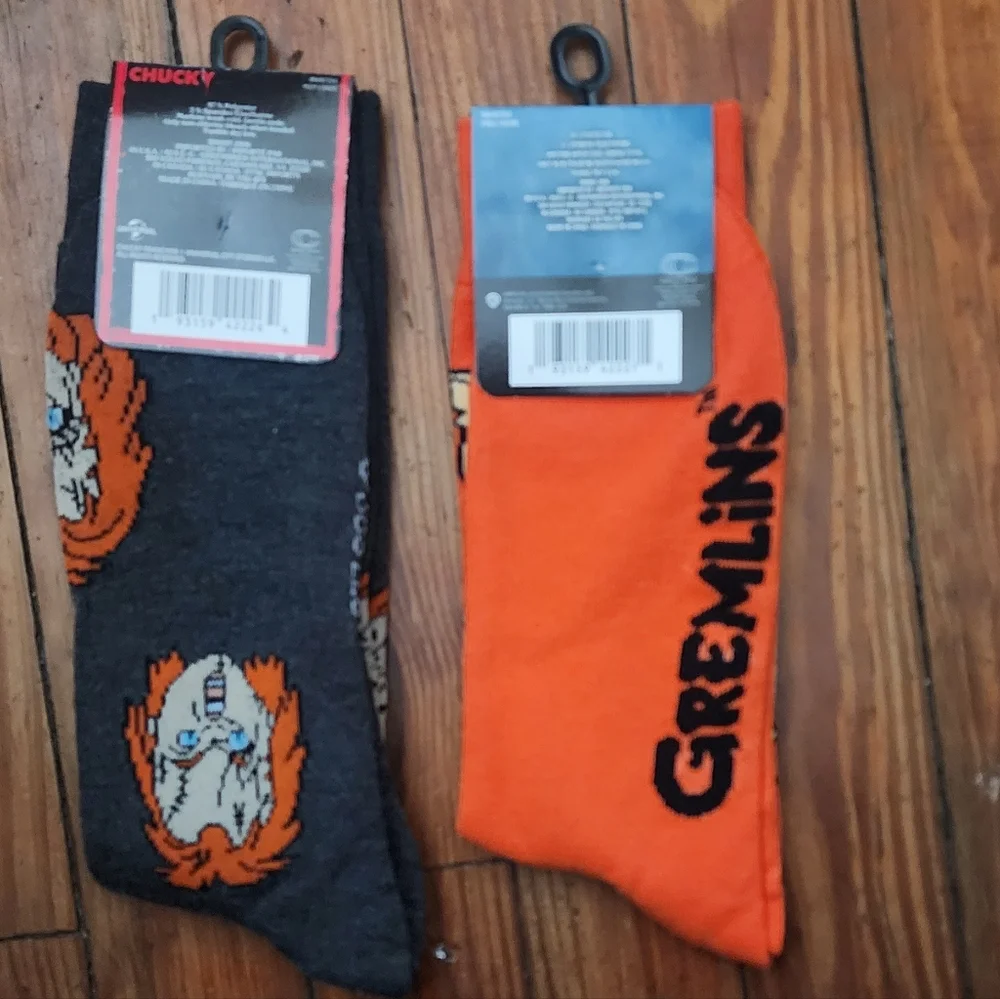 2 Pair Of Scary Movie Socks.  Chucky From Childsplay, And The Gremlins. - Picture 2 of 4